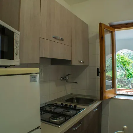 Le Mezzane, Holiday home *